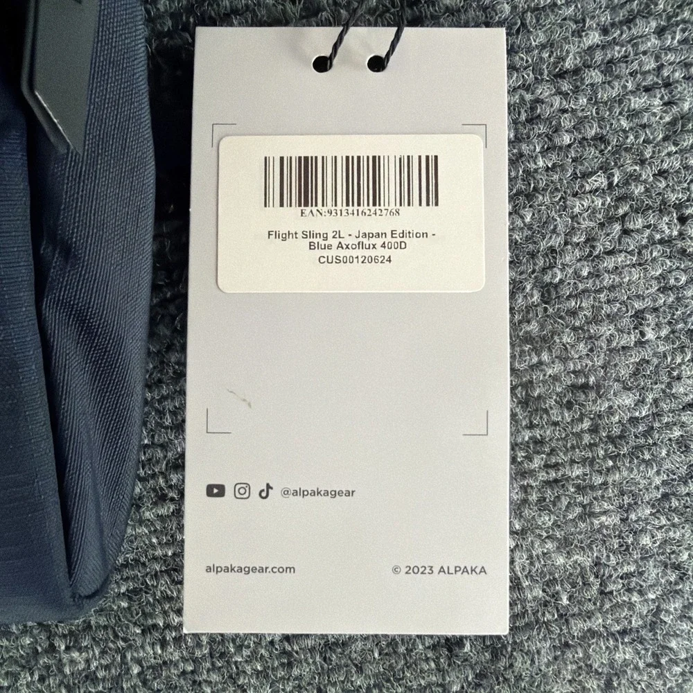 Alpaka Flight Sling Japan Edition 2L- Blue Axoflux 400D NWT Great Gift